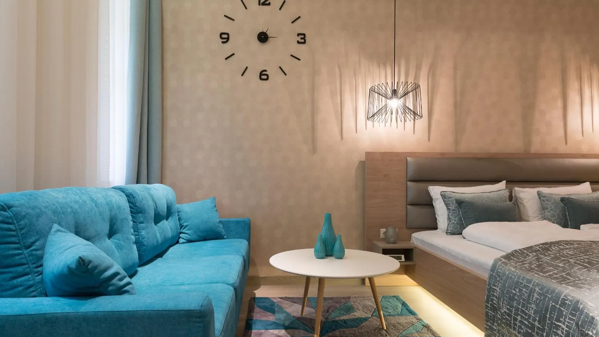 Colton Budapest Paulay Apartments Ungheria