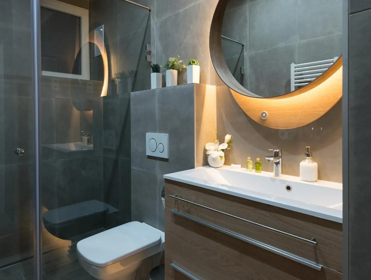 Colton Budapest Paulay Apartments Ungheria
