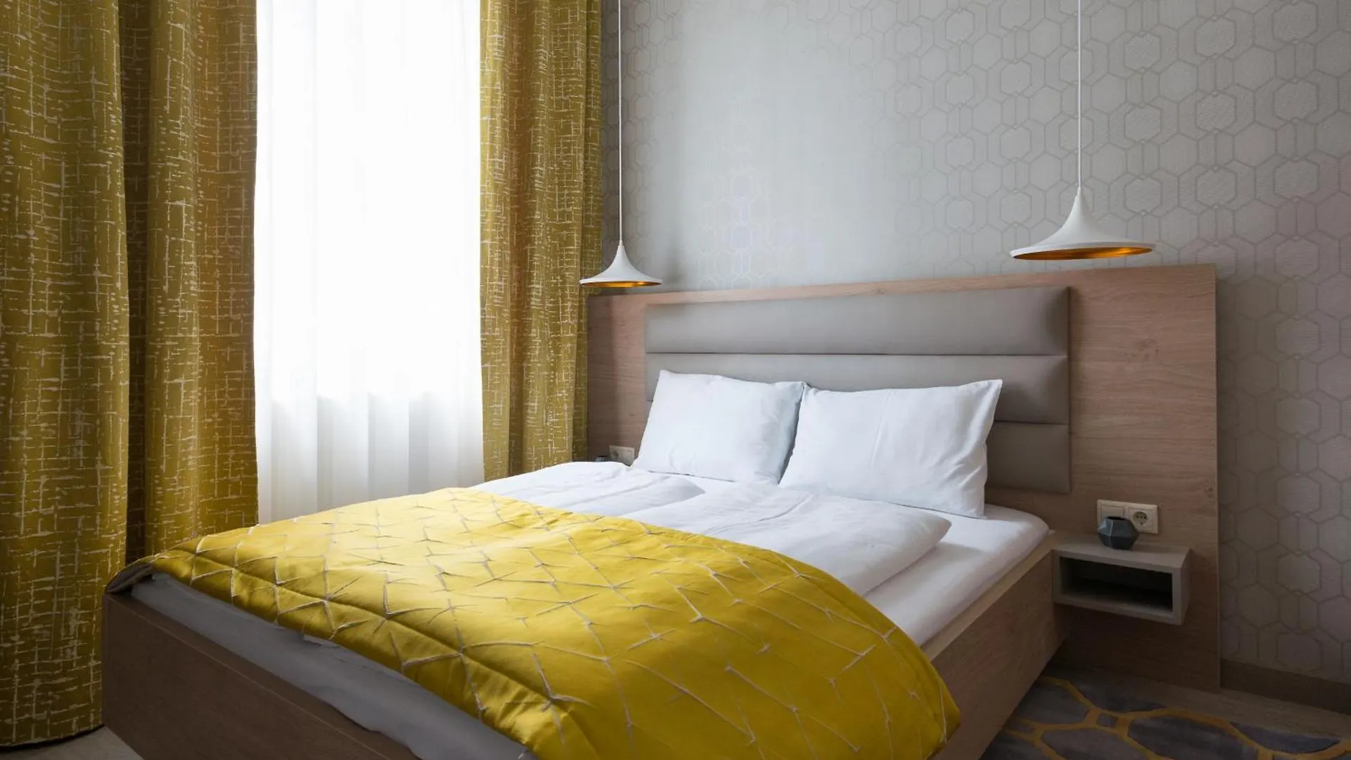 Colton Budapest Paulay Apartments Ungheria