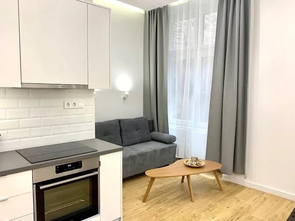 Colton Budapest Paulay Apartments