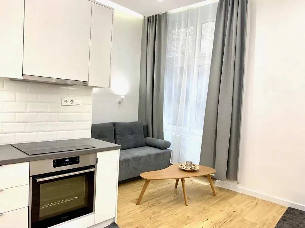 Colton Budapest Paulay Apartments 0*,