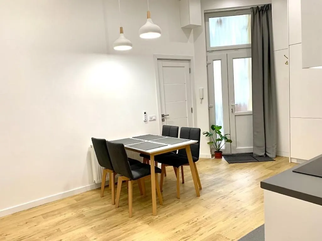 Colton Budapest Paulay Apartments