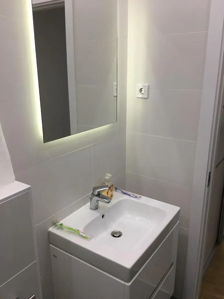 Colton Budapest Paulay Apartments