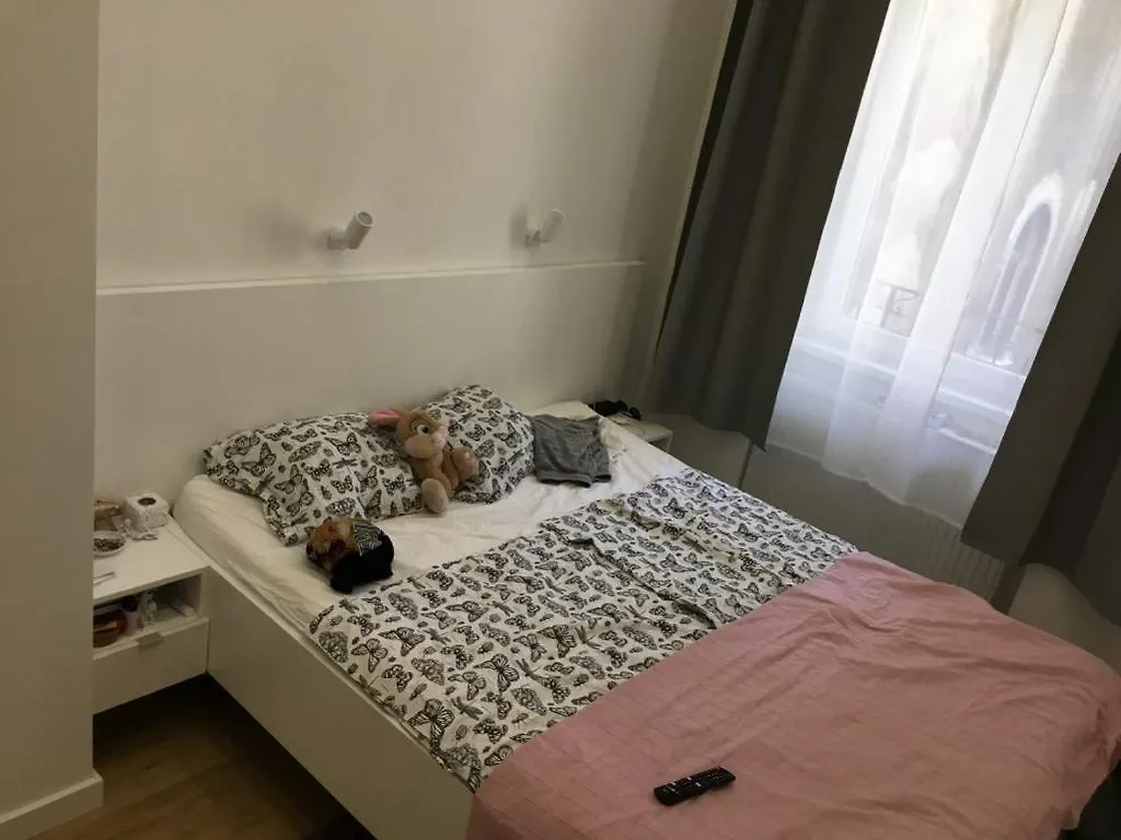 Colton Budapest Paulay Apartments