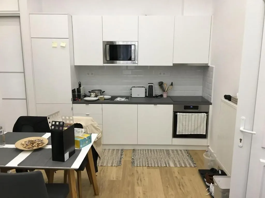 Colton Budapest Paulay Apartments