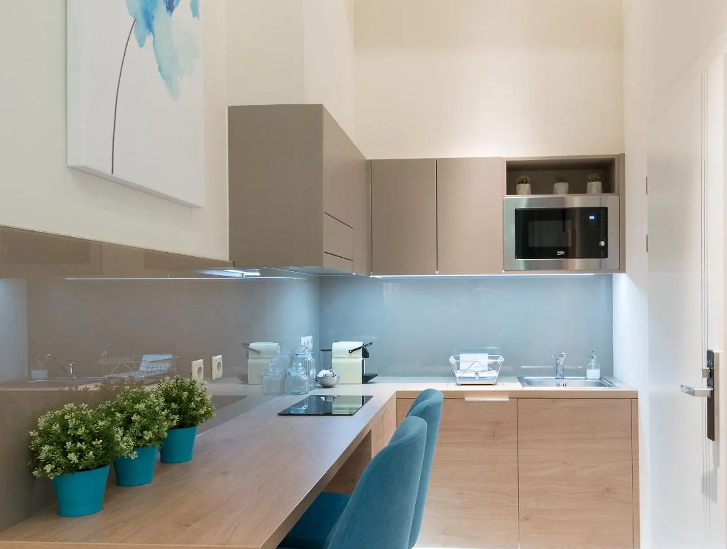 Colton Budapest Paulay Apartments