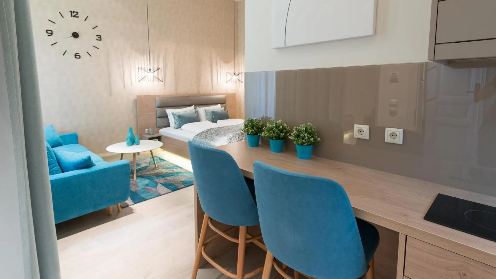 Colton Budapest Paulay Apartments