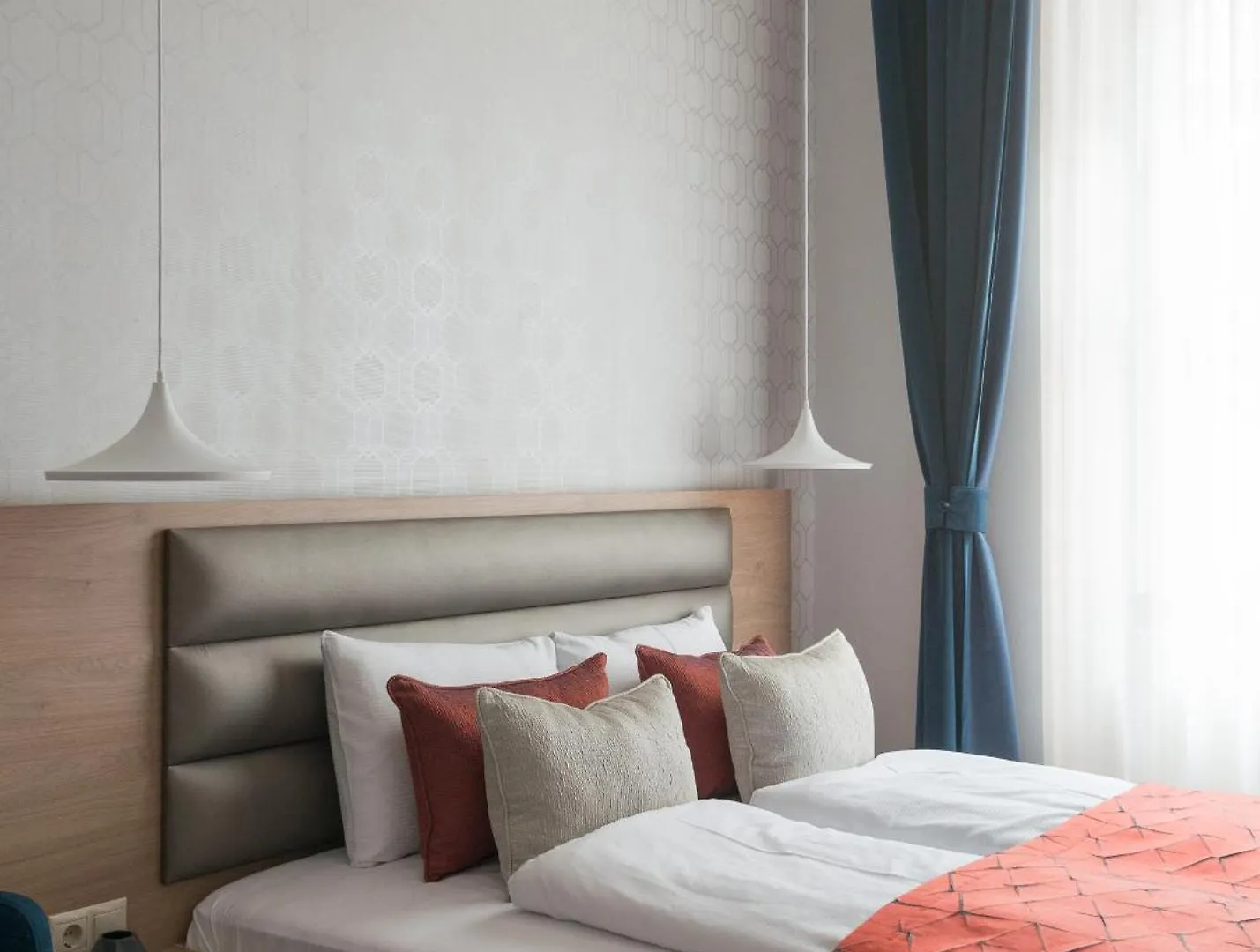 Colton Budapest Paulay Apartments