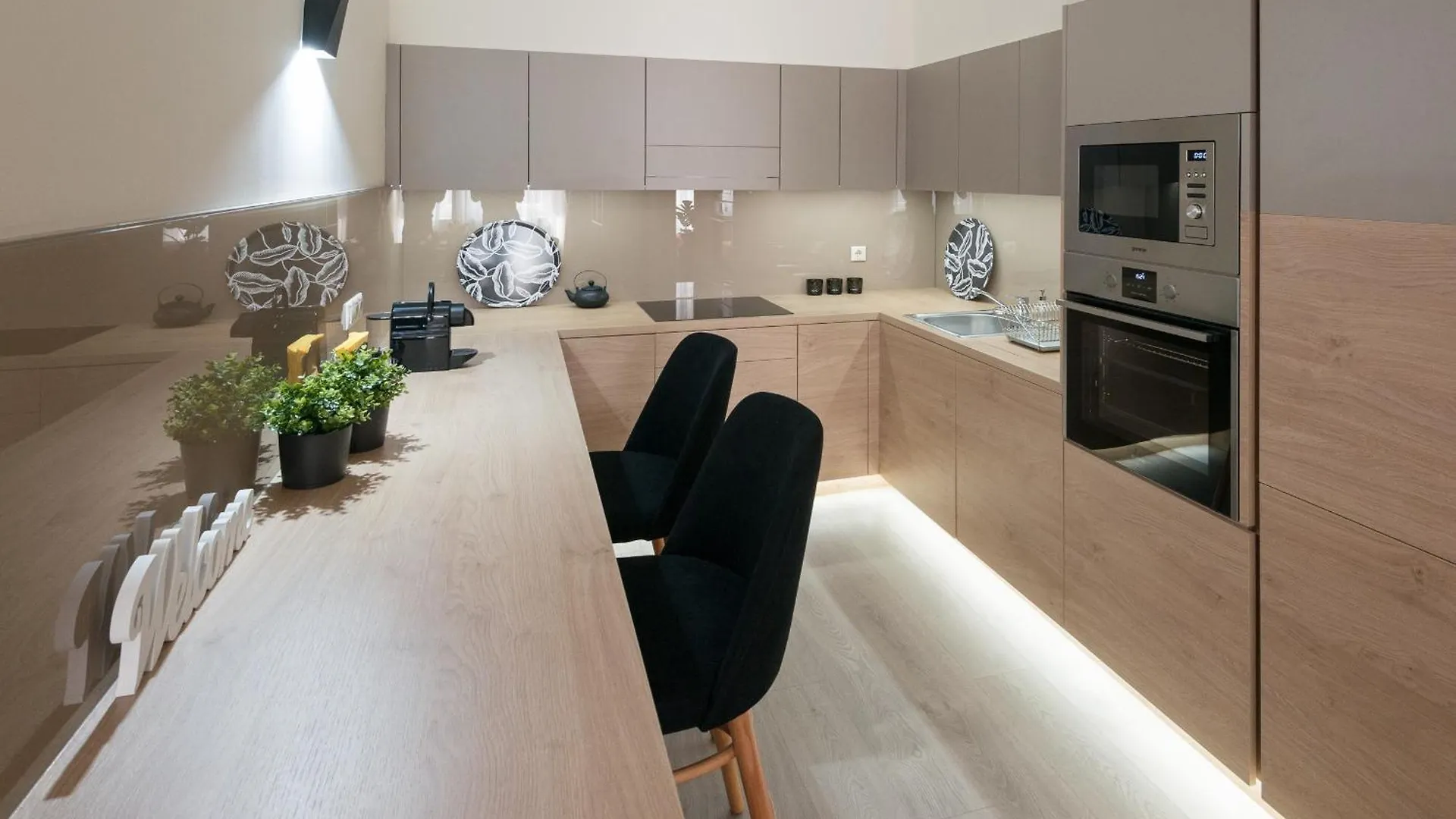 Colton Budapest Paulay Apartments