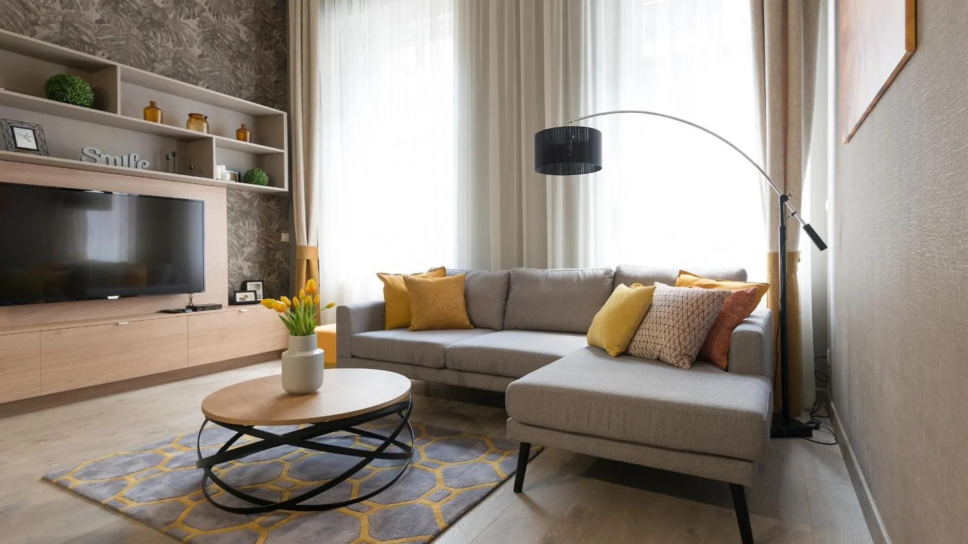Colton Budapest Paulay Apartments